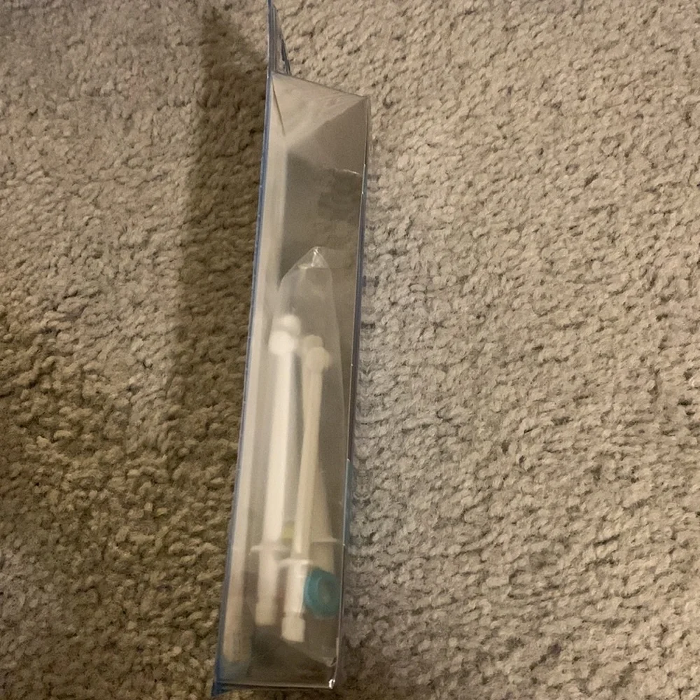 Brand new Oral-B precision jet replacement nozzles, 4 counts x 1 pack.